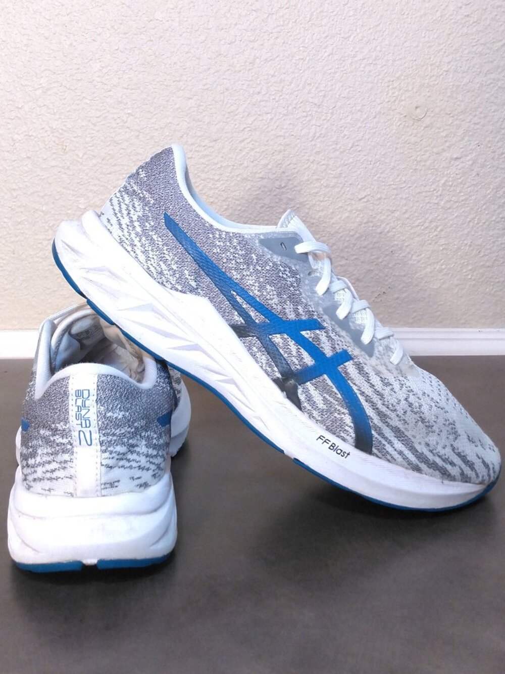 ASICS Dynablast 2 Shoes Mens SIZE 10 1011B205-100 GRAY Blue RUNNING CrossFit